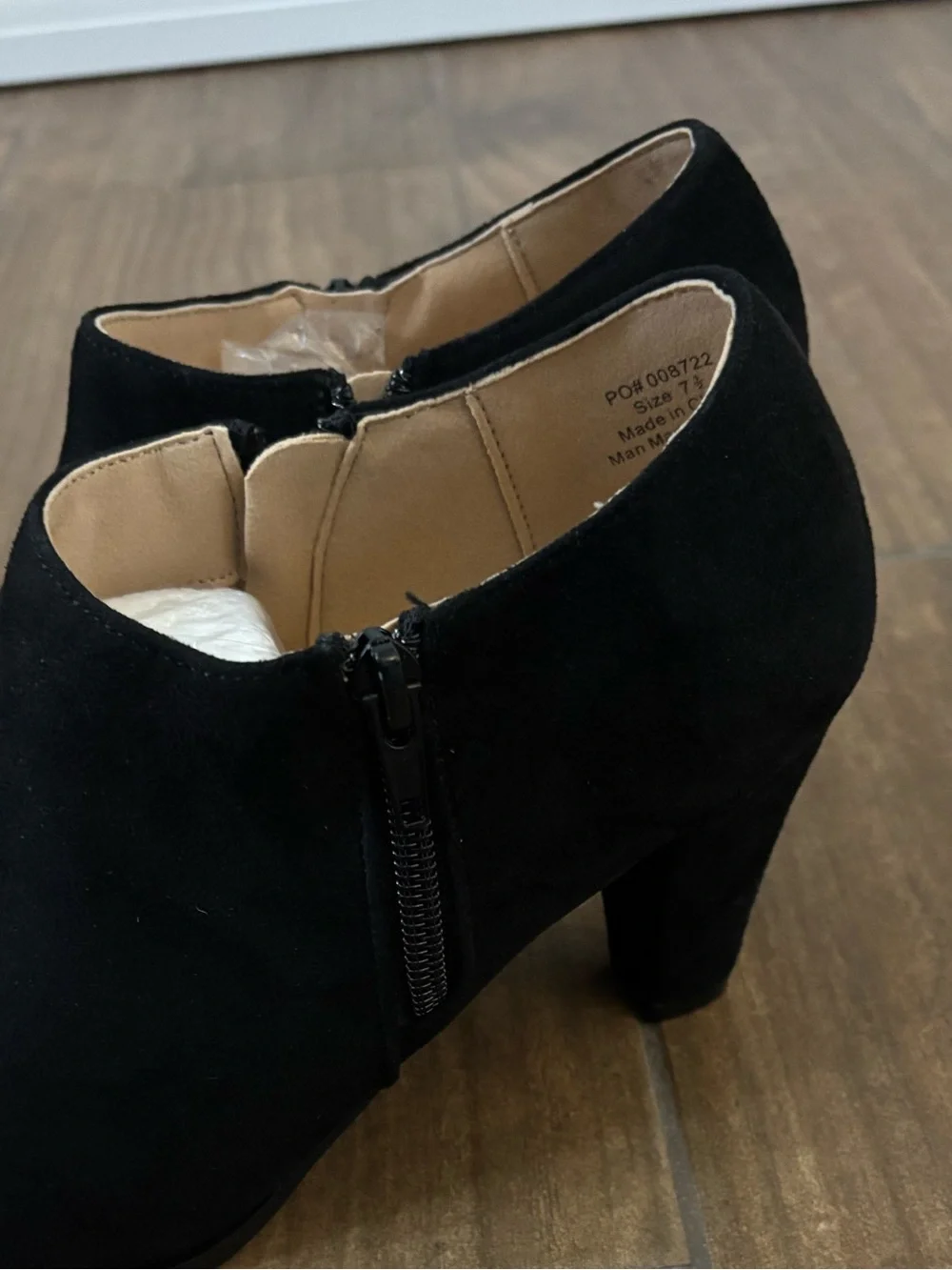 Journee Collection Women's Comfort Wide Width Sanzi Bootie